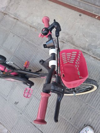 Bicicleta infantil B'TWIN 20 rosa y negra
