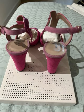 Zapatos de fiesta Gloria Ortiz dorados y rosas