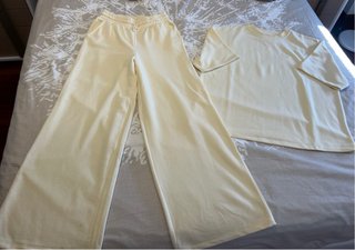 Conjunto jogger mujer amarillo pastel