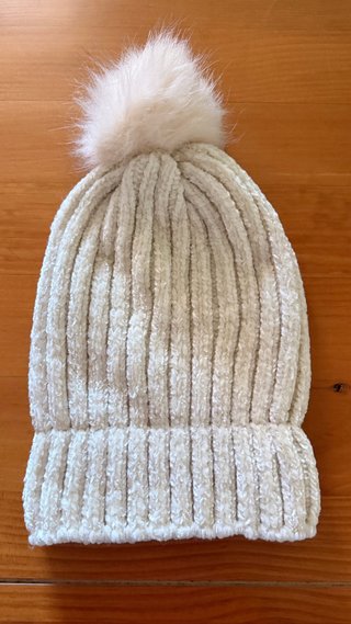 Gorro de lana crema con pompón Easy Wear