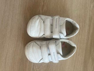 Zapatillas Biomecanics Talla 23 Blancas