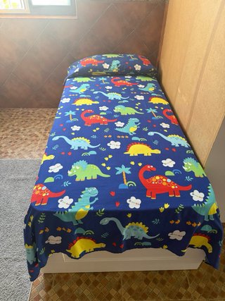 Cama infantil con cajones