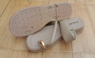 Sandalias Melody Shoes Beige y Doradas Mujer