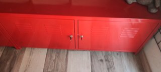 2 mueble de chapa rojo Ikea