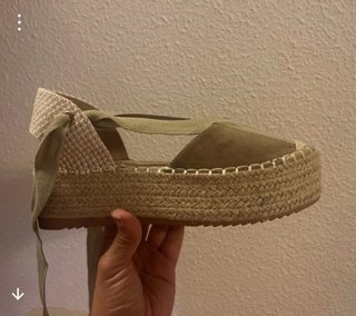 Alpargatas verano beige y verde