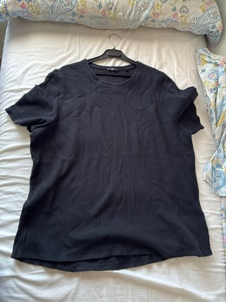 Camiseta negra de manga corta