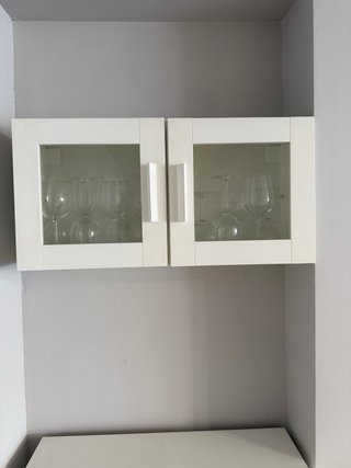 Armario alto pared vitrina