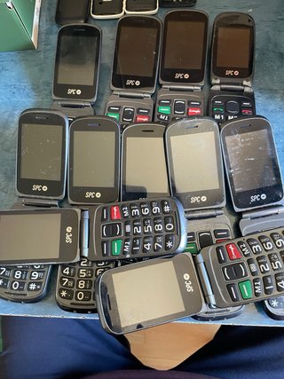 Lotto di 15 cellulari Alcatel, Samsung, SPC, Felicity