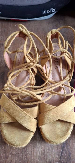 Sandalias