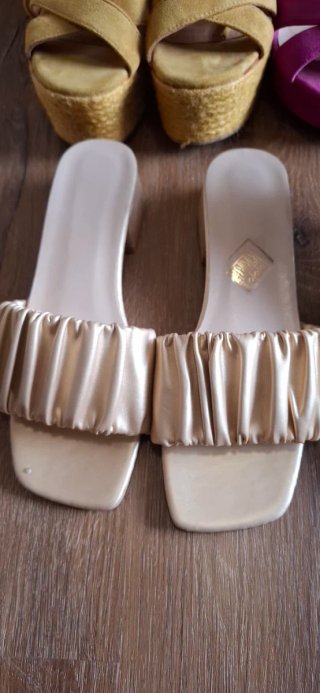 Sandalias