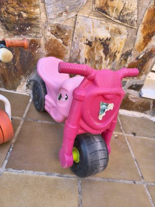 Lote de 3 patinetes y moto de juguete