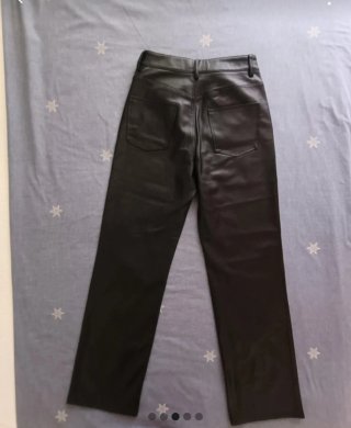 Pantalón polipiel Zara negro