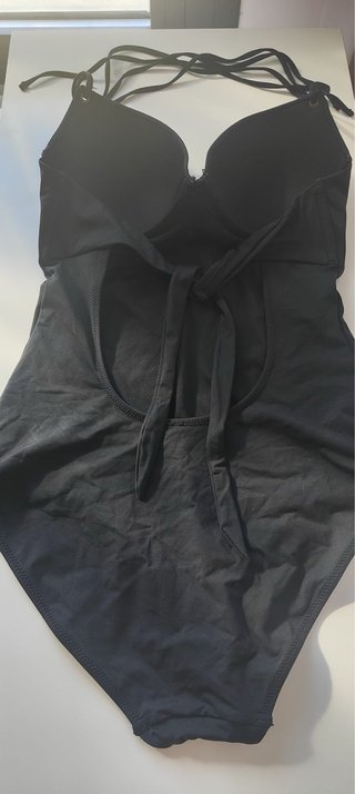 Bañador negro con tiras