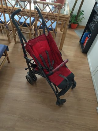 Silla de paseo roja