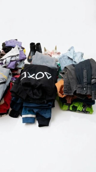 Lote de ropa de niño (8-10 años) y niña (7-9 años)