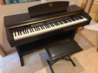 Piano Yamaha Clavinova CLP-90