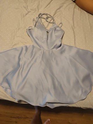 Vestido de fiesta lila con armado por dentro