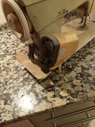 Máquina de coser Singer 258