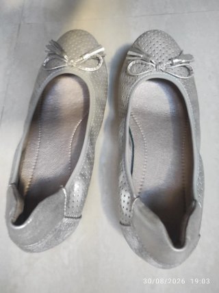 Zapatos Bailarinas Plateados con Lazo