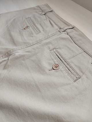 Pantalón corto beige mujer