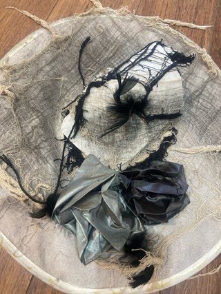 Lote 3 sombreros bruja y minifalda Halloween