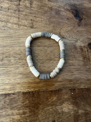 Pulsera de cuentas beige y gris