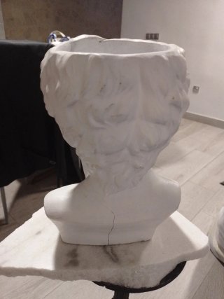 Busto decorativo in cemento in stile classico