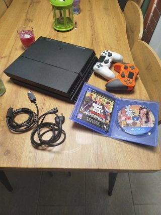 Lote PS4 1TB + 2 Mandos + GTAV + Cables