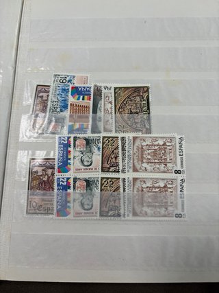 Album di francobolli mondiali