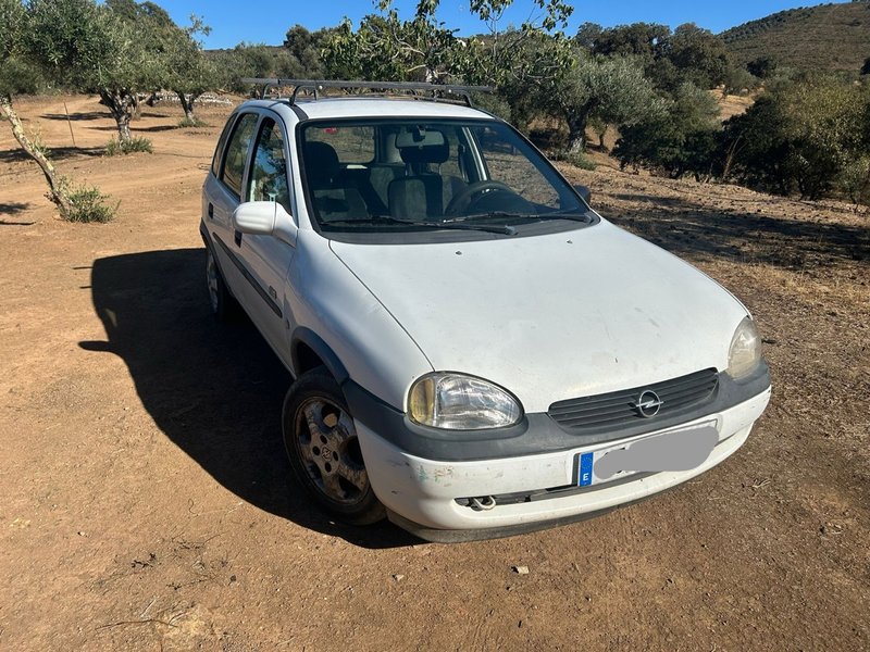 Opel Corsa 2001 - foto 1
