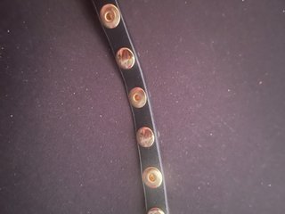 Choker Negro Tachuelas Doradas y Plateadas