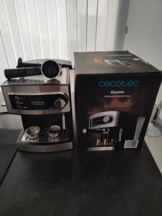Cafetera Cecotec Power Espresso 20