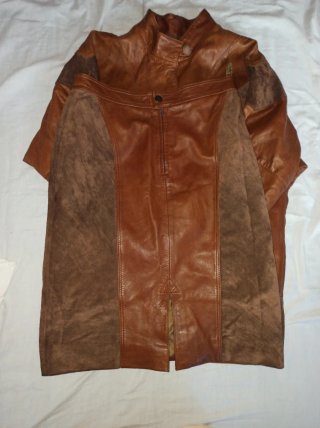 Chaqueta y falda de piel vintage a juego