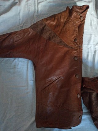 Chaqueta y falda de piel vintage a juego