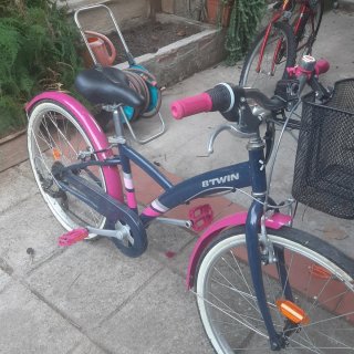 Bicicleta niña Btwin azul y rosa