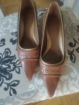 Zapatos italianos tacón marrón/dorado T37