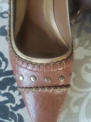 Zapatos italianos tacón marrón/dorado T37