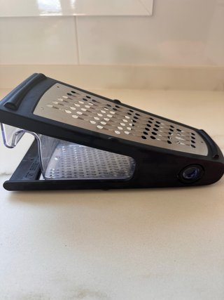 Rallador Ikea con recipiente