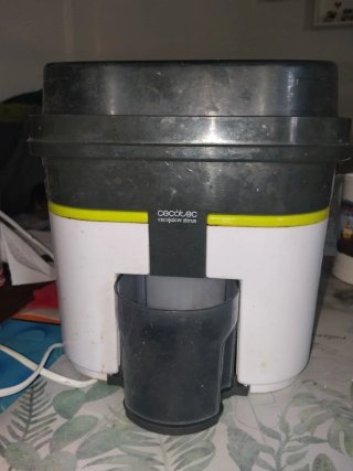 Exprimidor Cecojuicer Zitrus Cecotec eléctrico