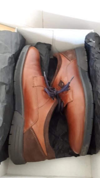 Zapatos de piel cordones marrones