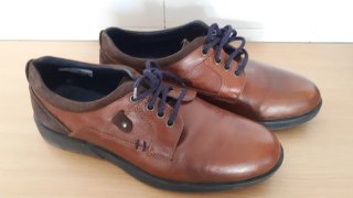 Zapatos de piel cordones marrones