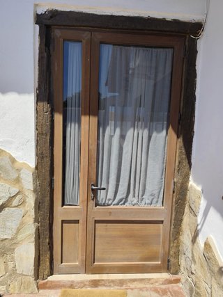 Puerta aluminio y cristal