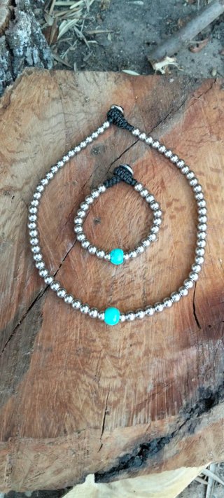 Collar y pulsera bolas acero turquesa
