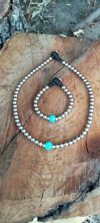 Collar y pulsera bolas acero turquesa