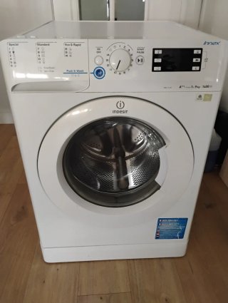 Lavadora Indesit 9kg, 1400rpm,categoría A +++