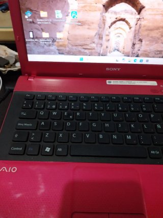 PC Sony Rojo