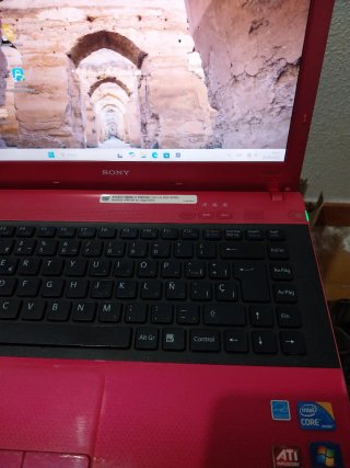 PC Sony Rojo