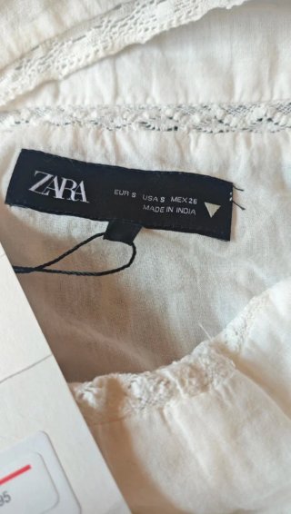 Vestido blanco romántico Zara
