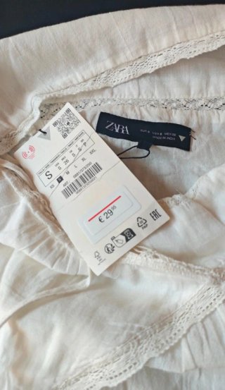 Vestido blanco romántico Zara