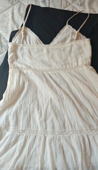 Vestido blanco romántico Zara